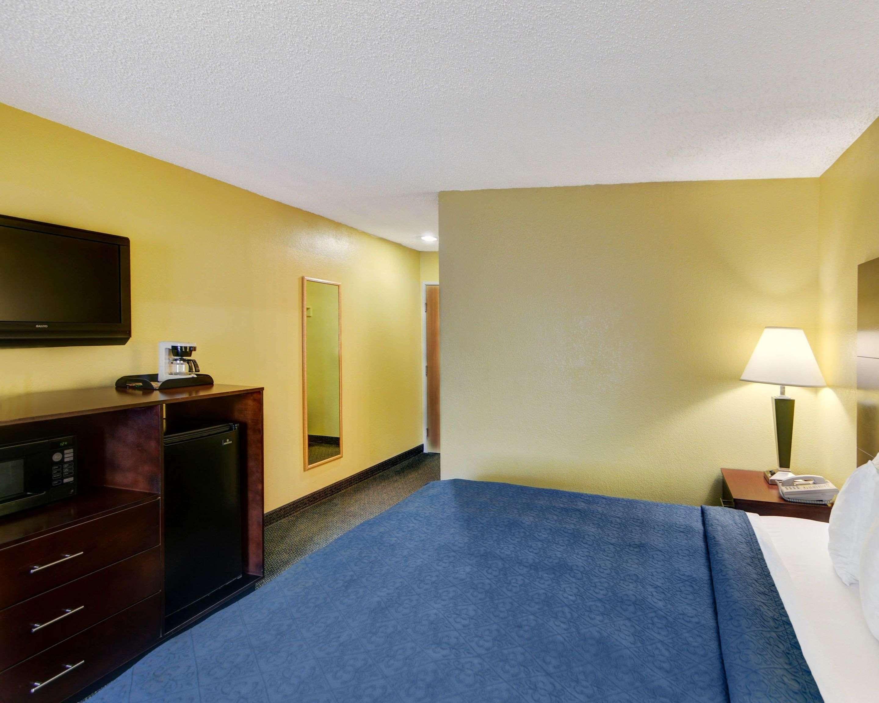 גרנד פריירי Quality Inn & Suites מראה חיצוני תמונה