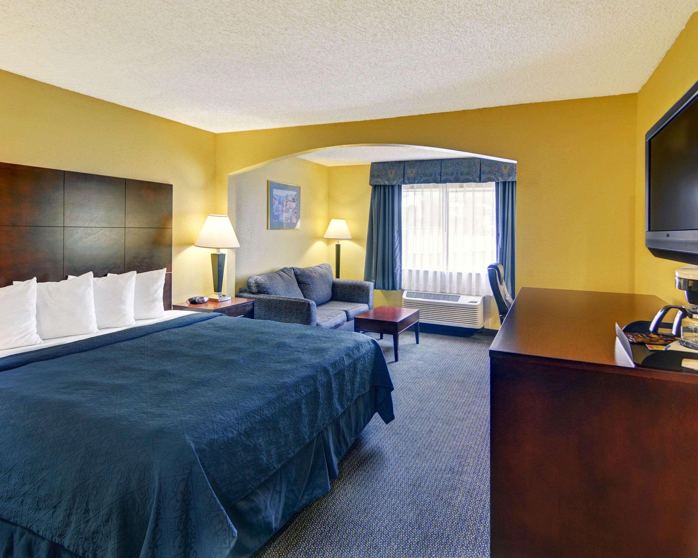 גרנד פריירי Quality Inn & Suites מראה חיצוני תמונה