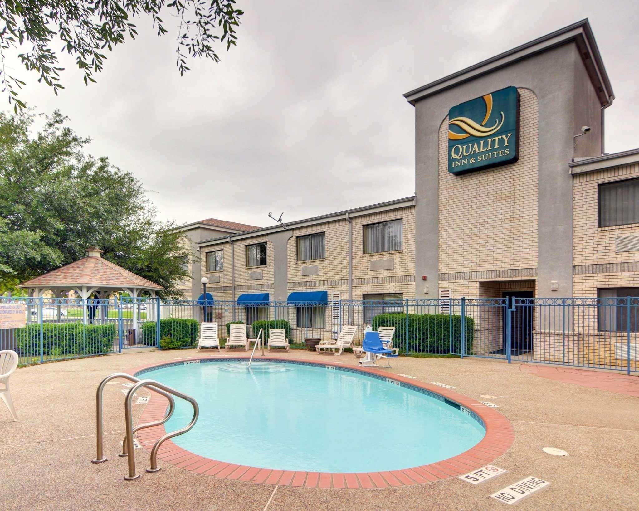 גרנד פריירי Quality Inn & Suites מראה חיצוני תמונה