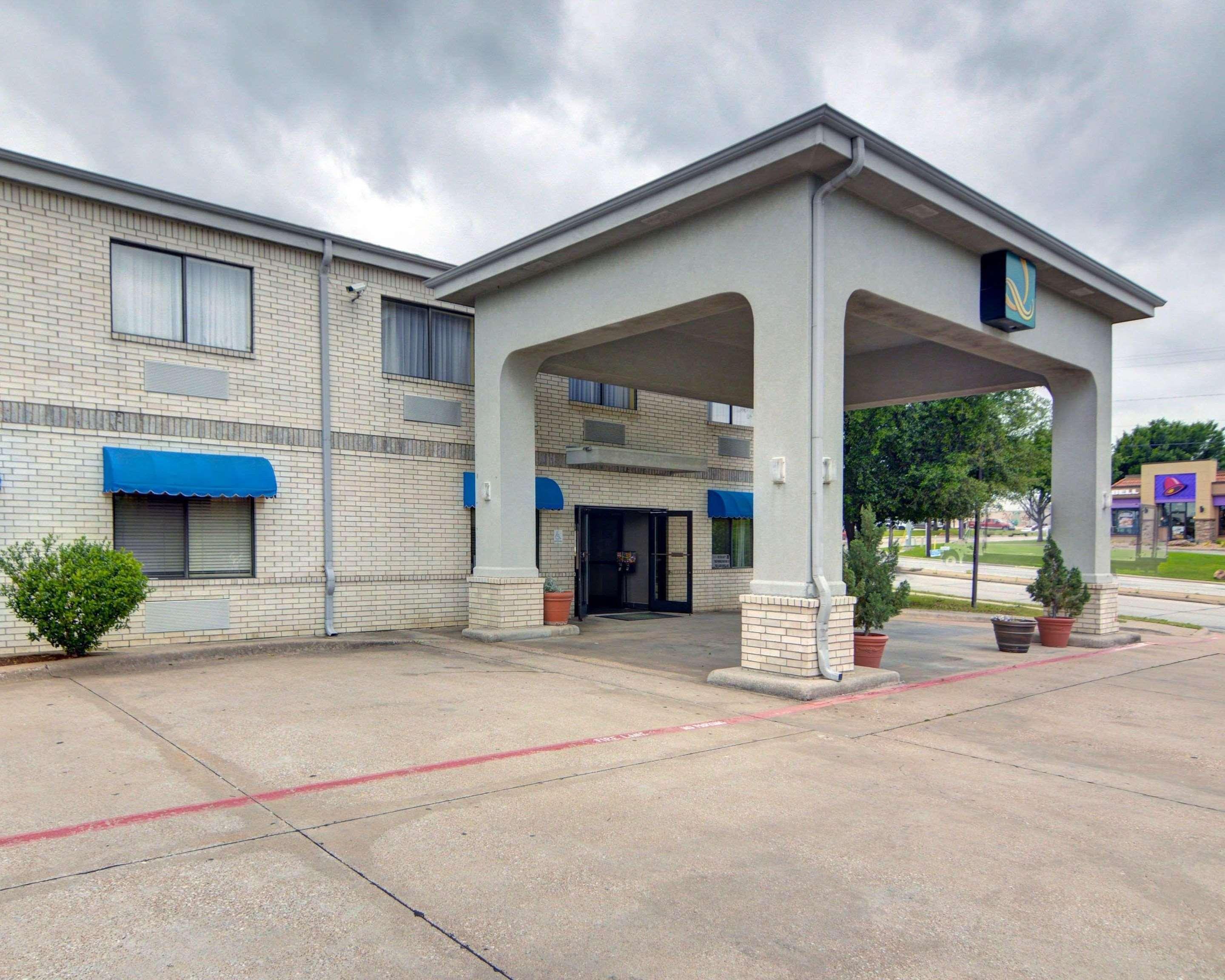 גרנד פריירי Quality Inn & Suites מראה חיצוני תמונה