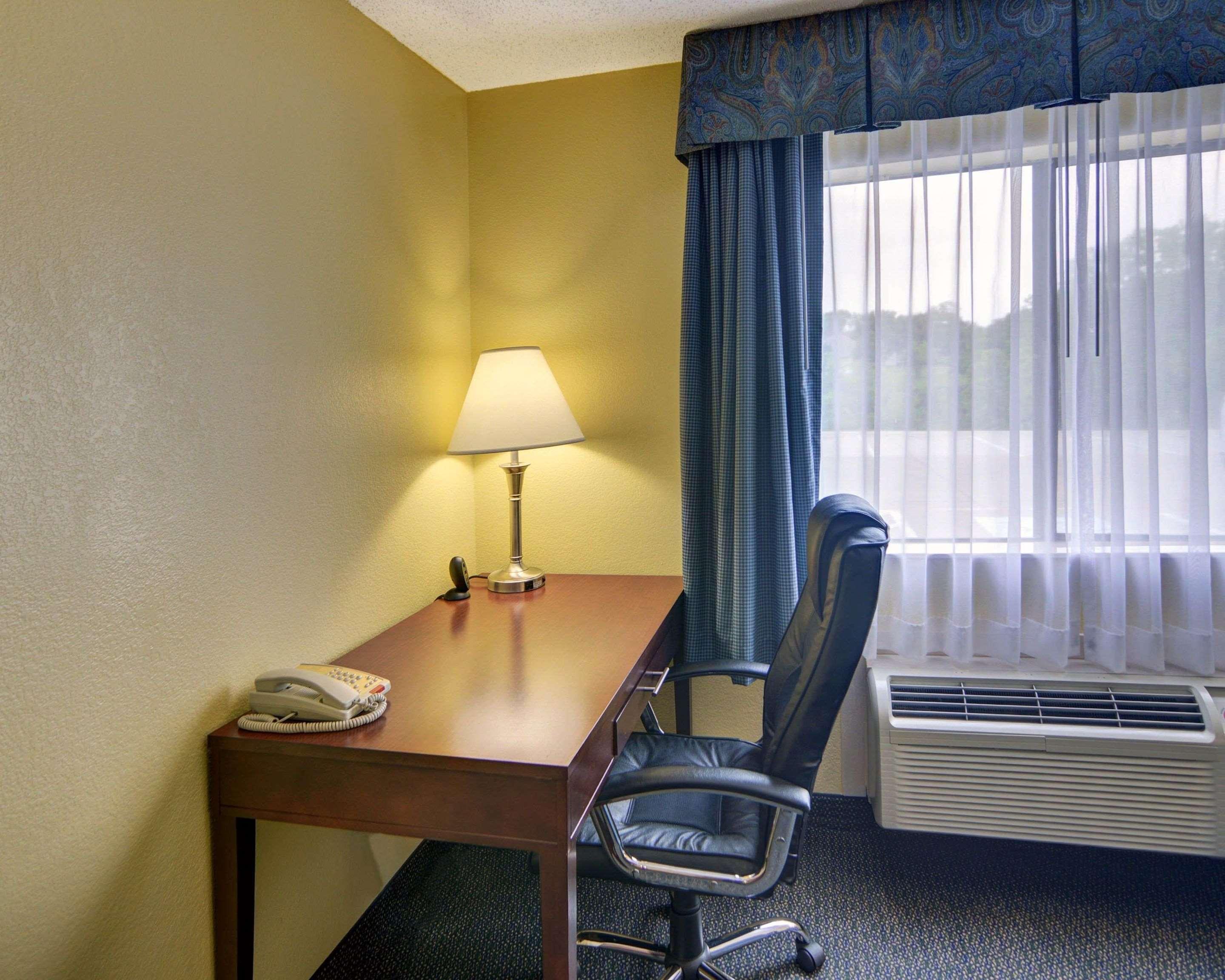 גרנד פריירי Quality Inn & Suites מראה חיצוני תמונה