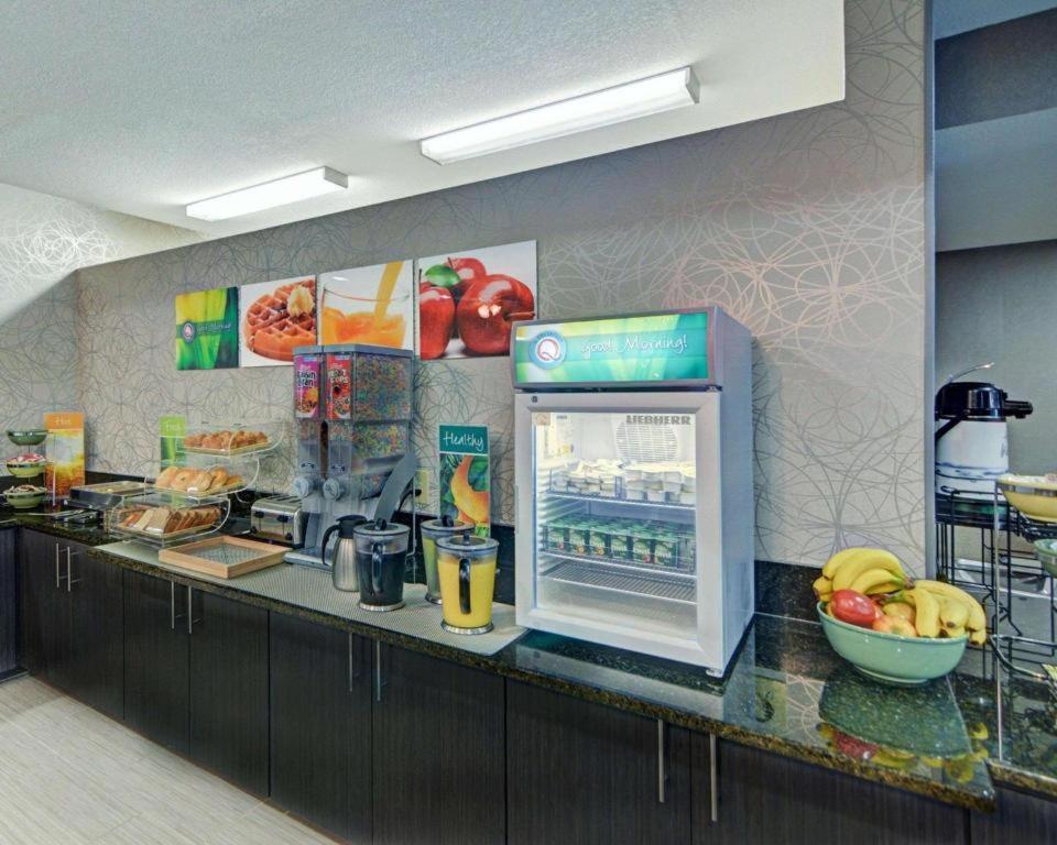 גרנד פריירי Quality Inn & Suites מראה חיצוני תמונה